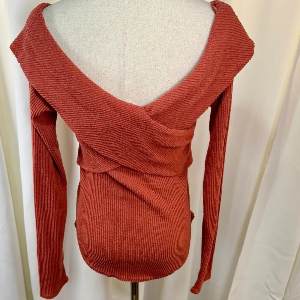 Free People ‘Marley’ Off-The-Shoulder Rib Top in “Warm Stone” Orange Size Large